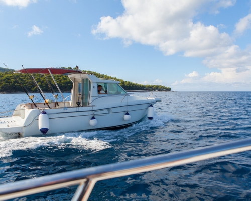 JEANNEAU MARRY FISHER 700